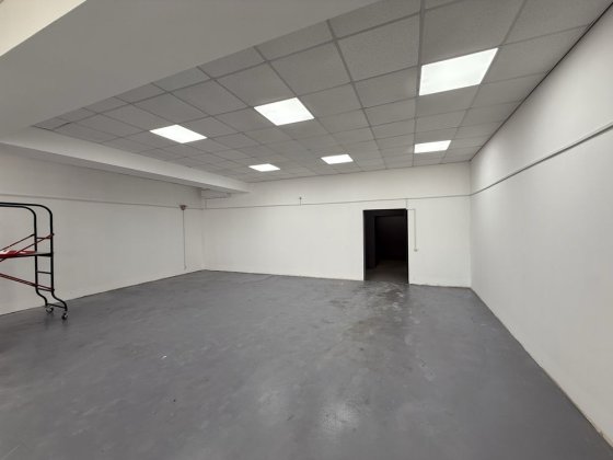 Аренда фасад помещение 220м2 Малиновского Гайдара Рынок Черемушки Одеса