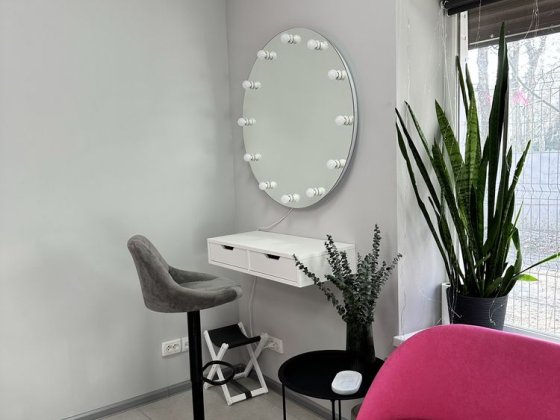 Сдам место для бровиста/визажиста Харків