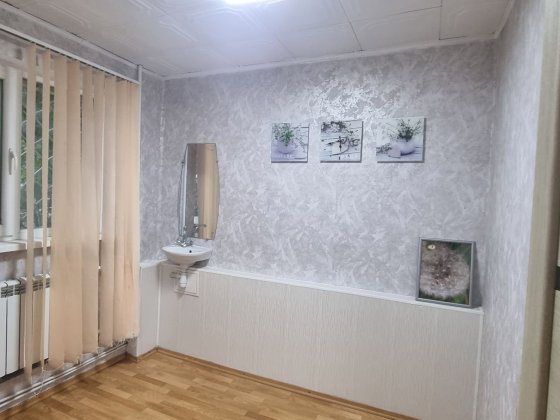 Сдам кабинет в 3х минутах от метро Г.Труда .Цена за полный МЕСЯЦ Харків