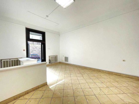 Фасадне приміщення під магазин / шоурум / офіс.  Центр. Грушевського Львов