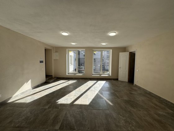 Оренда приміщення з окремим входом офіс, інтернет магазин пр-т Лесі Днепр