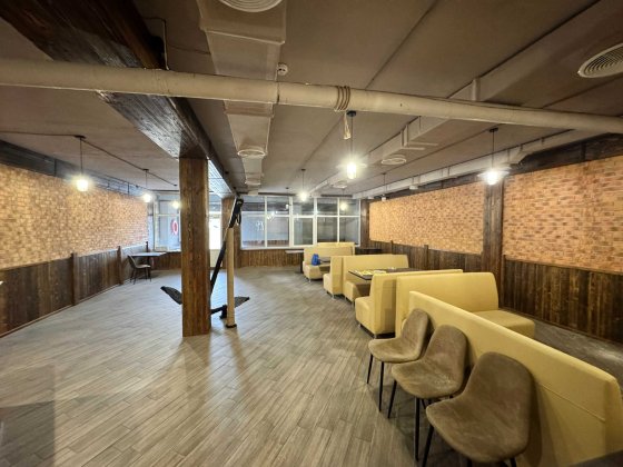 Космонавтів р-н зуп.Космос 150 кв.м. фасад гарне місце Миколаїв