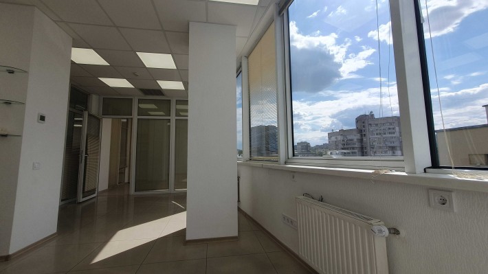 Офіс в БЦ "ПРИЗМА" 209 м2 7 поверх вул. Королеви Єлизавети ІІ - фото 1