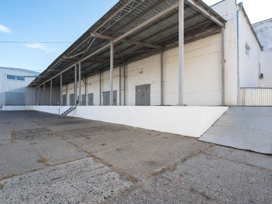 Сдаётся склад 750кв.м. с рампой (только долгосрочно), район Метро Одеса