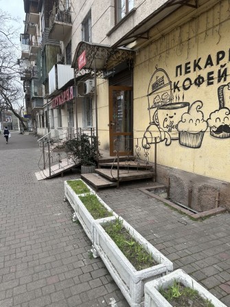 Сдам фасадное, угловое помещение на Сегедской без комиссии - фото 1