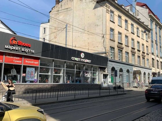 Оренда фасадного приміщення в мега прохідному місці навпроти МАГНУСУ Львів