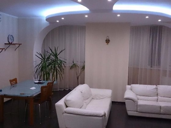 Оренда студії 60м.кв. Микільско-Слобідська 6 .Метро Лівобережна. Софіївська Борщагівка