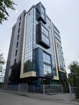 Оренда офісного приміщення у бізнес-центрі класу А/площею 130м² - фото 1
