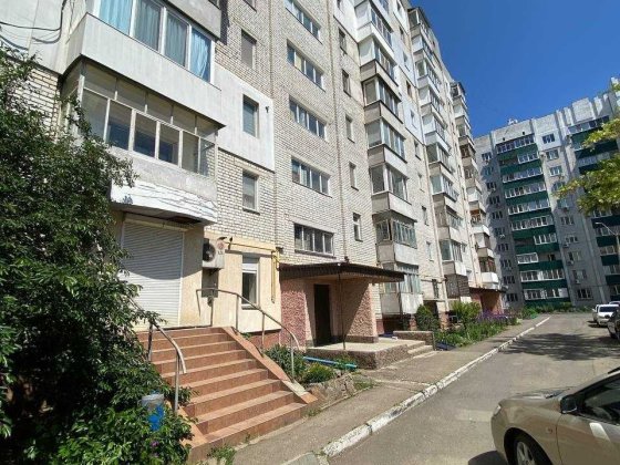 Приміщення під магазин, офіс у центрі микрорайону Північний. Два входи Миколаїв