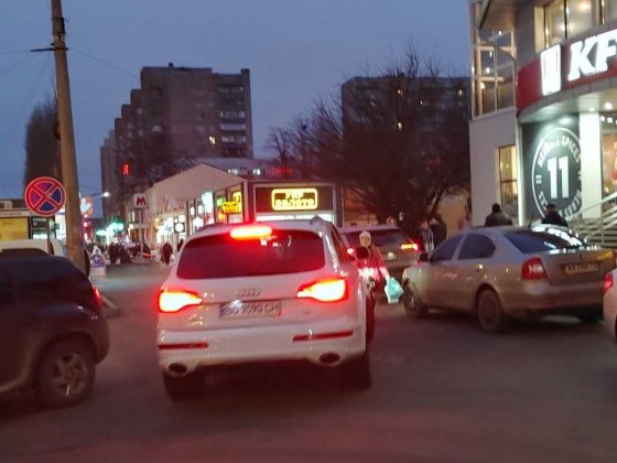 ТОП-ЛОКАЦІЯ! Оренда біля м. Х. Гора - П. Шлях. Широкий фасад, Вітрини! Харків