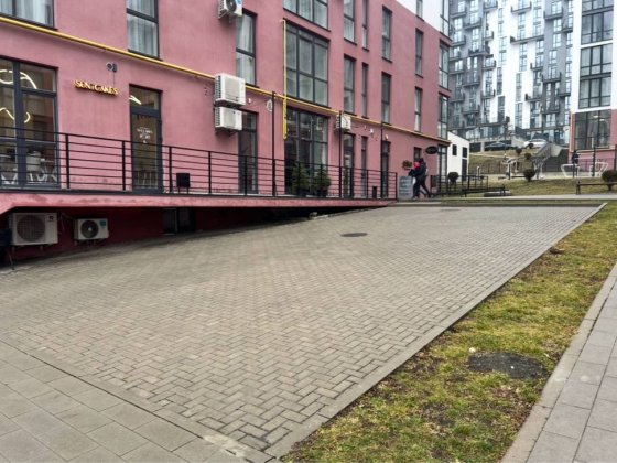 Оренда фасадного комерції з терасою вул. Малоголосківська ремонт Львів