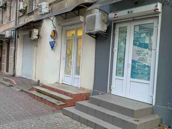 Сдам СВОЙ фасадный магазин - офис в центре Одеса