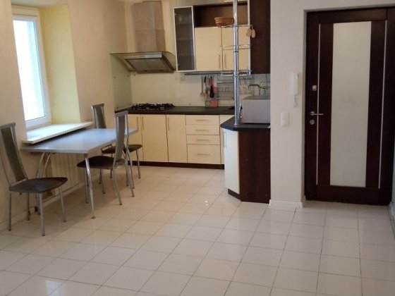 Аренда 3х комнатная в центре города . Метро вокзальная. Харьков