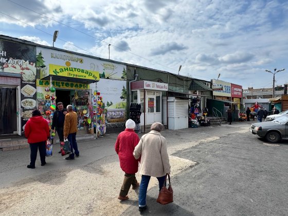 Октябрське  біля ринку "Фенікс" 14 кв.м. прохідняк жваве місце Миколаїв