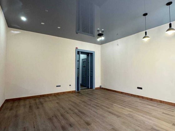 Оренда комерційного фасадного приміщення 42 м2 на Левицького. Львів