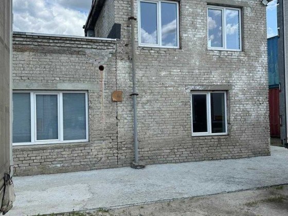 Здається в оренду виробничо-складське приміщення Львов