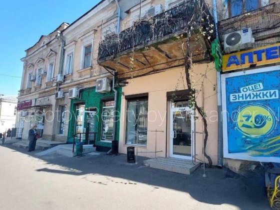 Торговая / Садовая: сдам магазин в супер месте напротив Нового базара! Одесса