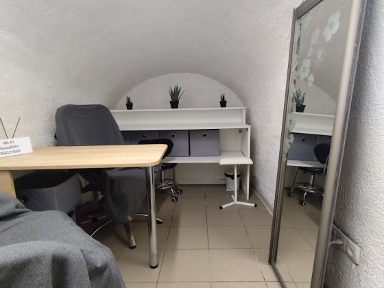 Сдам кабинет в салоне красоты 3000 в месяц Одеса