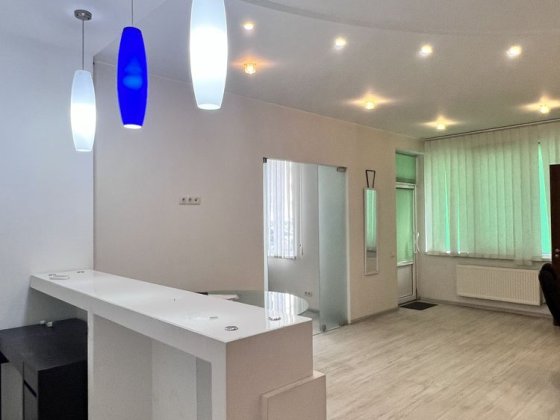 Сдам просторное фасадное помещение в ЖК Чудогород Одеса