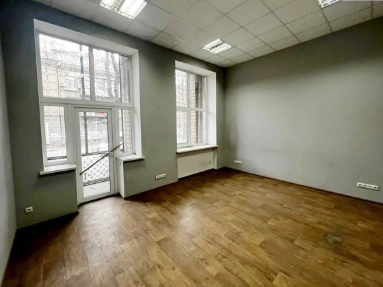 ЗНИЖКА 20%‼️Власник‼️Оренда 52м2 3 каб Фасад+Балкон вул Приморська Одесса