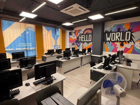 Оренда офісу з ремонтом на вул. Стрийська, площі 106м2, 450м2, 152м2 Львов