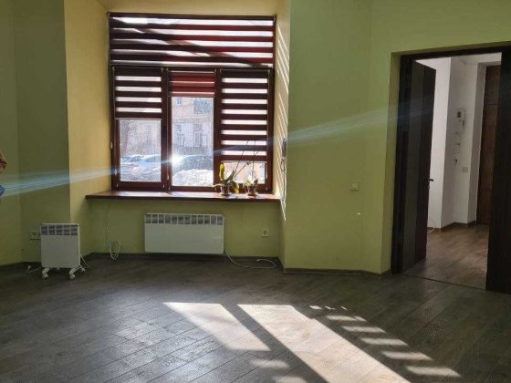Оренда офісного приміщення ближній центр житловий фонд закритого типу Львов