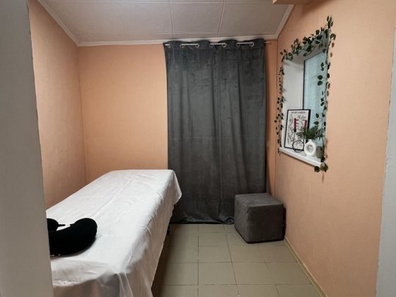 Сдам в аренду кабинет . 250 грн день . Ресницы,шугаринг,брови ,массаж