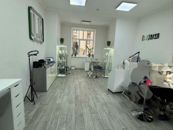 Офіс салон перукарня студія центр Львов