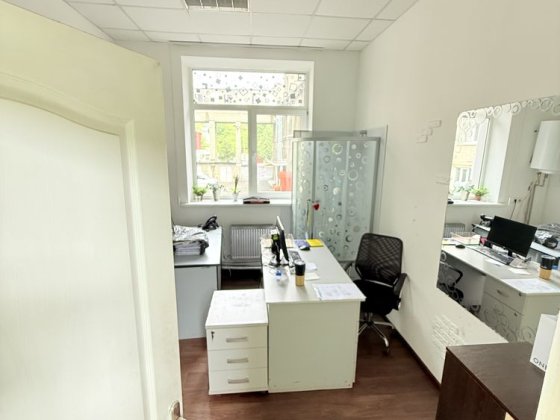 Здам офіс з підводом води біля метро Університет/Пушкінська Харків