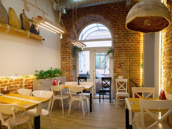 Оренда приміщення з фасад входом  155 м2 за 10$/м2, просп. Свободи Львов