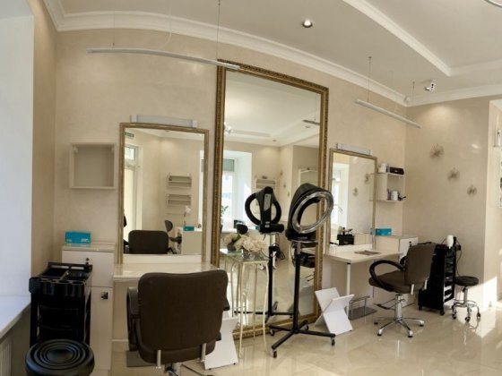 Сдам оборудованный салон на Канатной Одеса