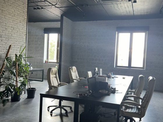 Здам окрему будівлю (ОСЗ) на Павлов Полі 350 кв бомбасхов, підзем парк Харків