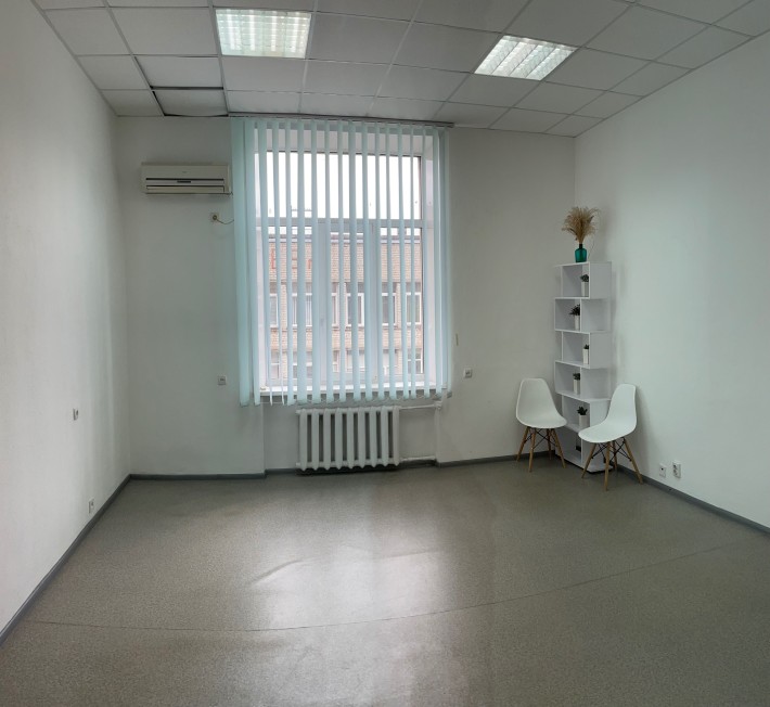 Оренда приміщення 26,3 кв.м., 3400 грн. кв.м., метро Ботанічний сад - фото 1