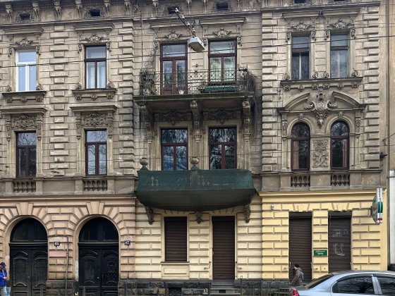 комерційну нерухомість 125 кв.м:
Центер вул.Франка Львов