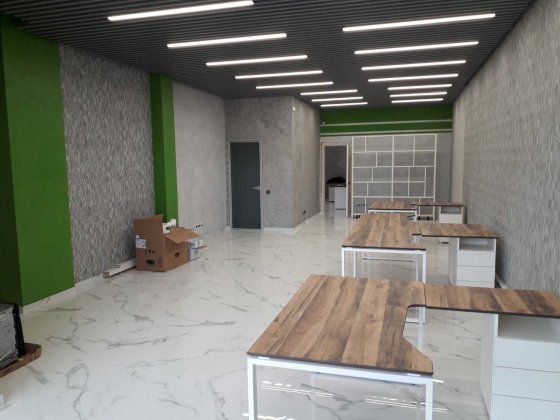 Приміщення. Офіс, Стрийська 45. ТЦ Фабрік. 80м.кв з терасою. Львов