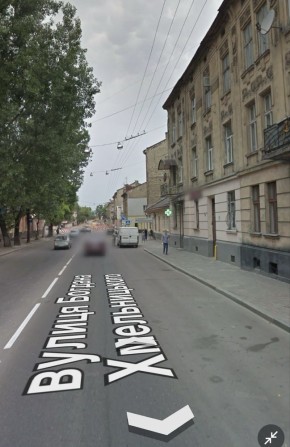Оренда фасадного проміщення в хорошій локації вул. Хмельницького - фото 1