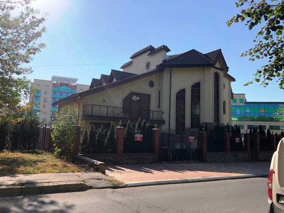 Окремо-стояча будівля 690кв.м. Свій двір. Гараж.  Харків. Без комісії. Харьков