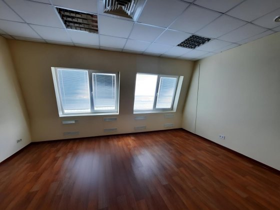 Офис 5 кабинетов + ресепшен Харків