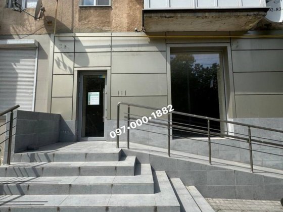 Сдам фасадный магазин аптеку офис представительство банк Черняховского Одеса
