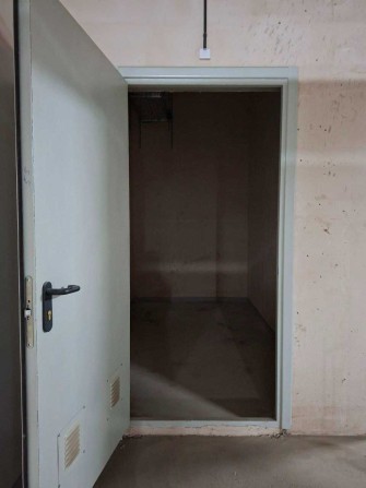 Сдам помещение для хранения в паркинге(Кладовка).ул Сахарова ЖК Вентум - фото 1