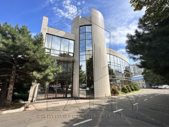 Сдам сдание 1200м на Люстдорфской дороге по 8,5$м.кВ Одеса