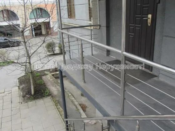 Оренда офісного приміщення  біля Дзеркального струменя Харків