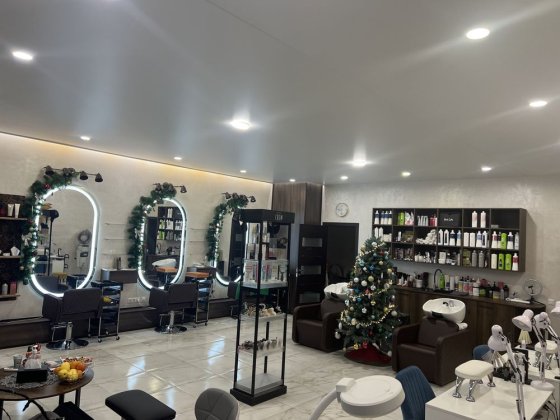 Аренда кресла, мастеров стилистов ,мастеров ногтивого сервиса .