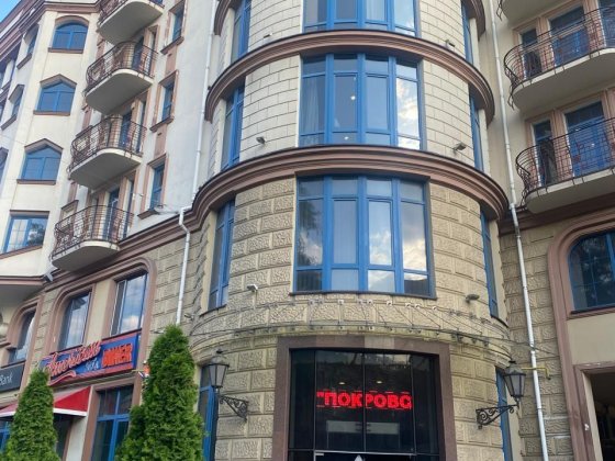 Сдам в аренду свое   помещение 188 кв.м. в центре в БЦ Покровский на у