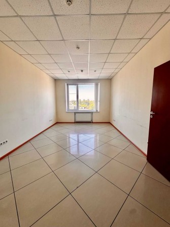 Сдам в аренду кабинет-офис 25 кв.м(БЕЗ КОМИССИЙ) - фото 1