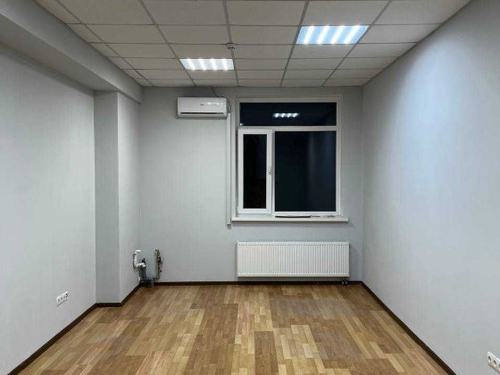 Сдам офис возле метро Ак. Павлова 27м.кв без комиссии Харків