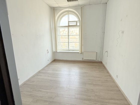 Здам офіс в 1 хвилині від метро Істричний музей Харьков