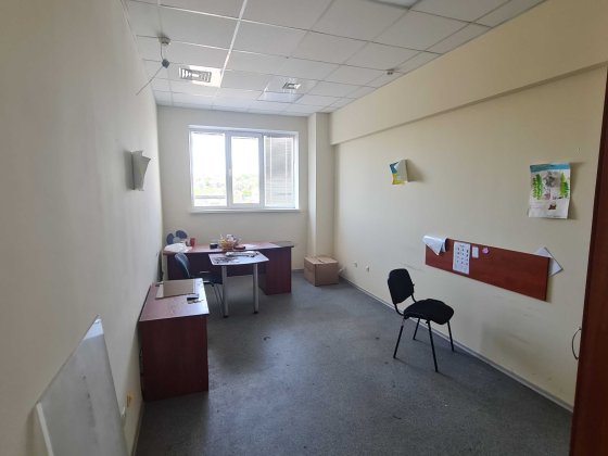 Аренда офиса 15,7 м2 на 5-м этаже по ул. Конева 4 р-н ЮЖД. Харьков