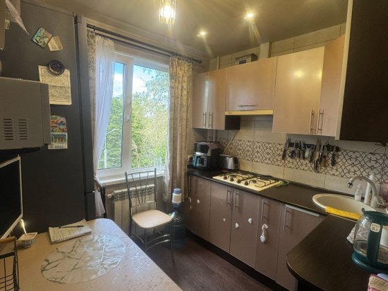 Продам квартиру 1-комн. квартиру г. Луганск, кв. Шевченко Луганск