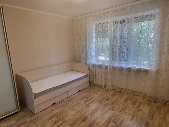 Продам 1к кв. Солнечный 1б университет им. Даля Луганск